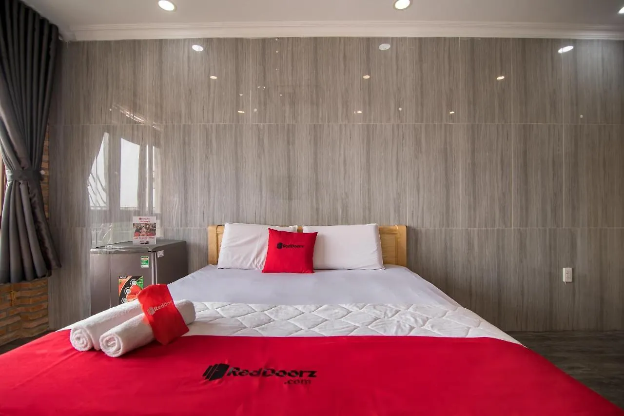 Hotel Reddoorz Near Tan Son Nhat Golf 2 Ho Chi Minh City