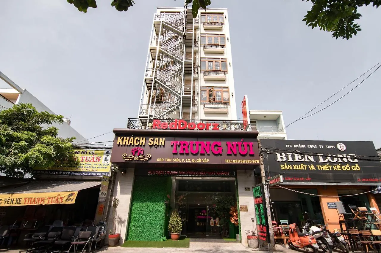 Reddoorz Near Tan Son Nhat Golf 2 Ho Chi Minh City Vietnam
