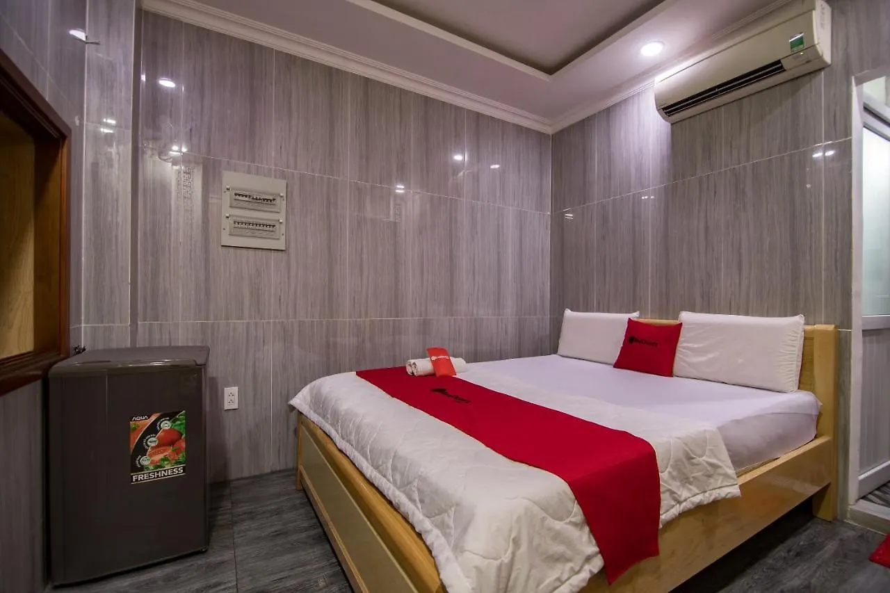 *** Hotel Reddoorz Near Tan Son Nhat Golf 2 Ho Chi Minh City Vietnam