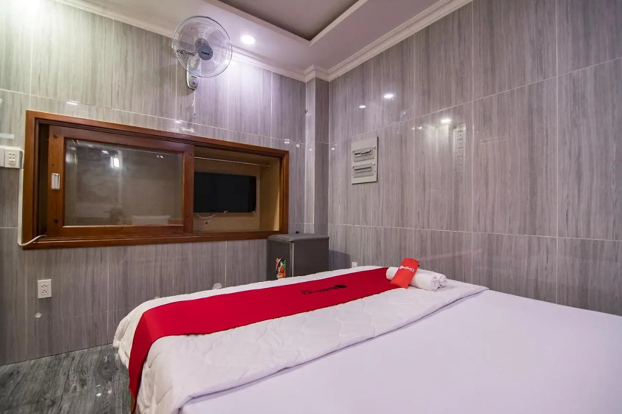 Reddoorz Near Tan Son Nhat Golf 2 Ho Chi Minh City Hotel
