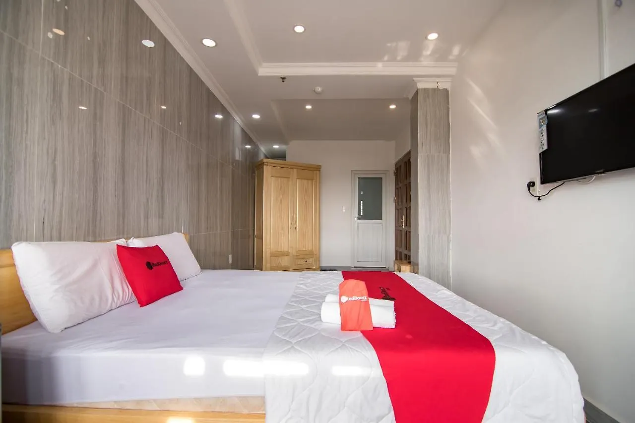 Hotel Reddoorz Near Tan Son Nhat Golf 2 Ho Chi Minh City